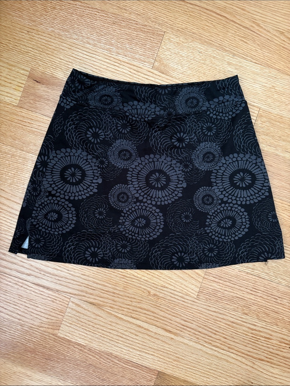 Tranquility by Colorado Clothing Black Floral-Print Skort